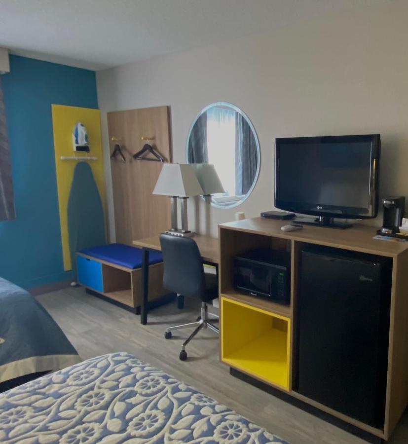 Days Inn By Wyndham Brunswick Bath Area Eksteriør billede