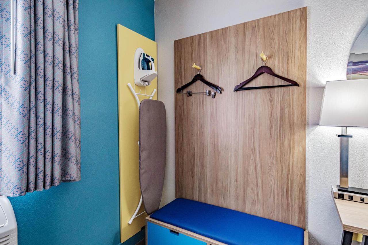 Days Inn By Wyndham Brunswick Bath Area Eksteriør billede
