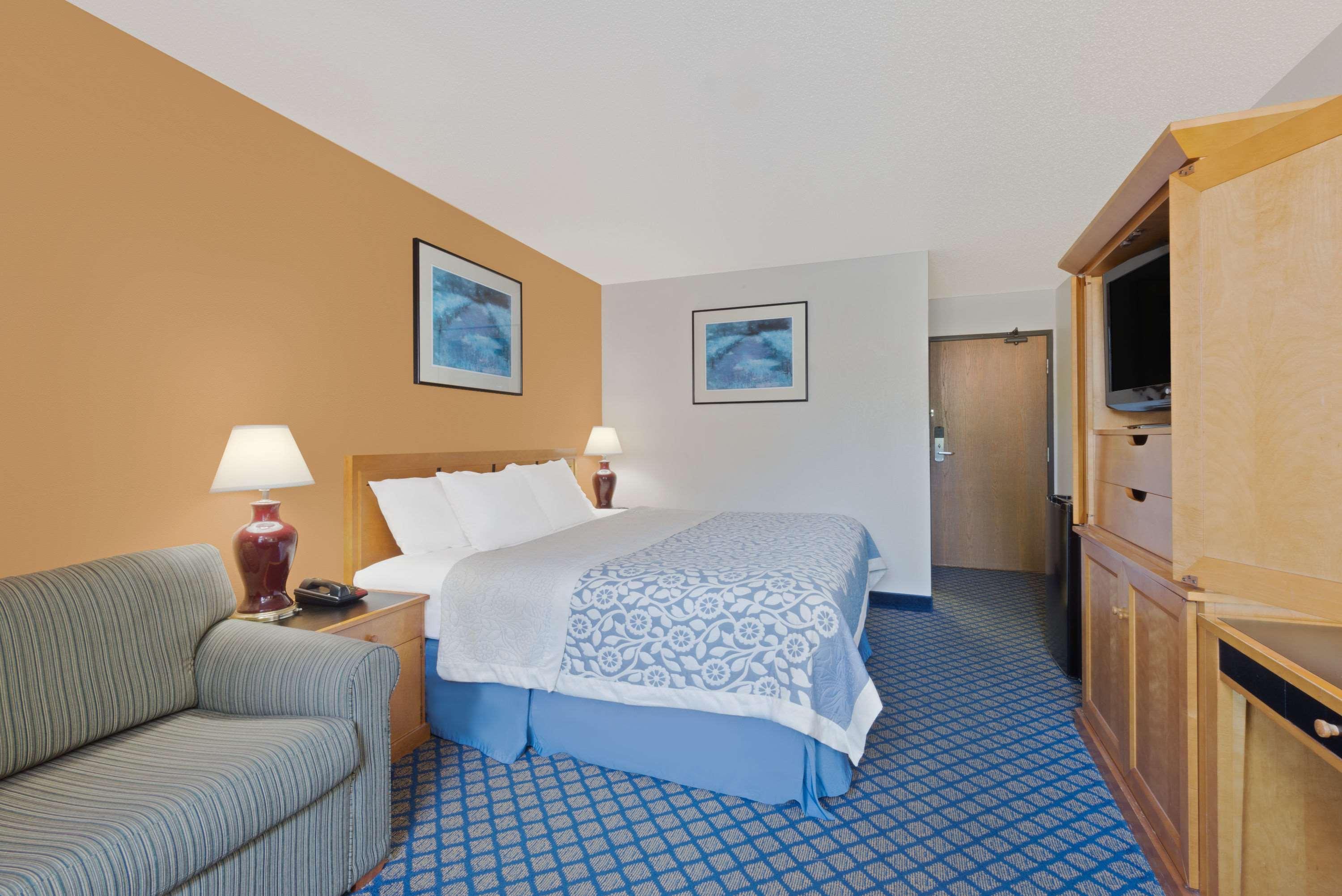 Days Inn By Wyndham Brunswick Bath Area Eksteriør billede