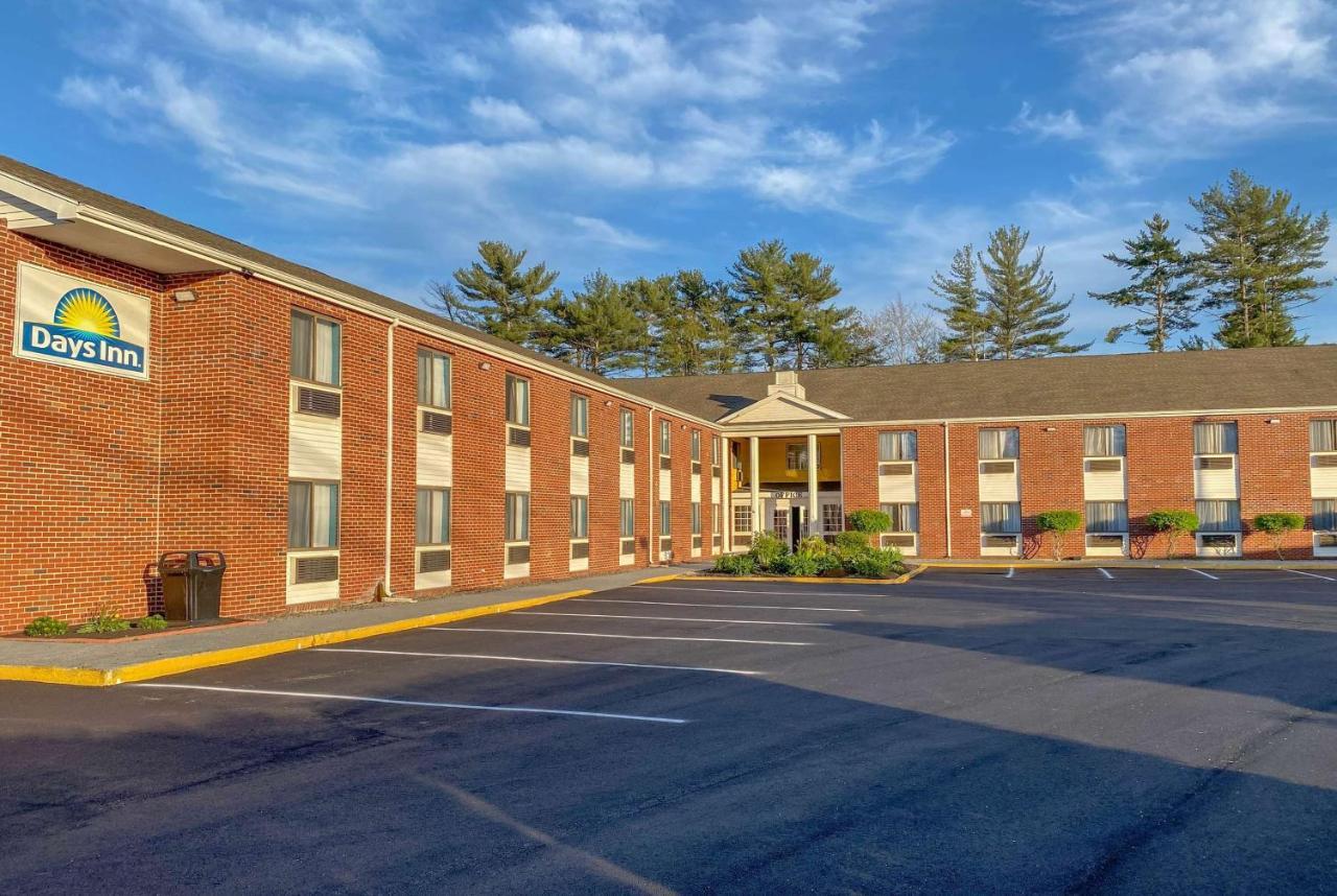 Days Inn By Wyndham Brunswick Bath Area Eksteriør billede