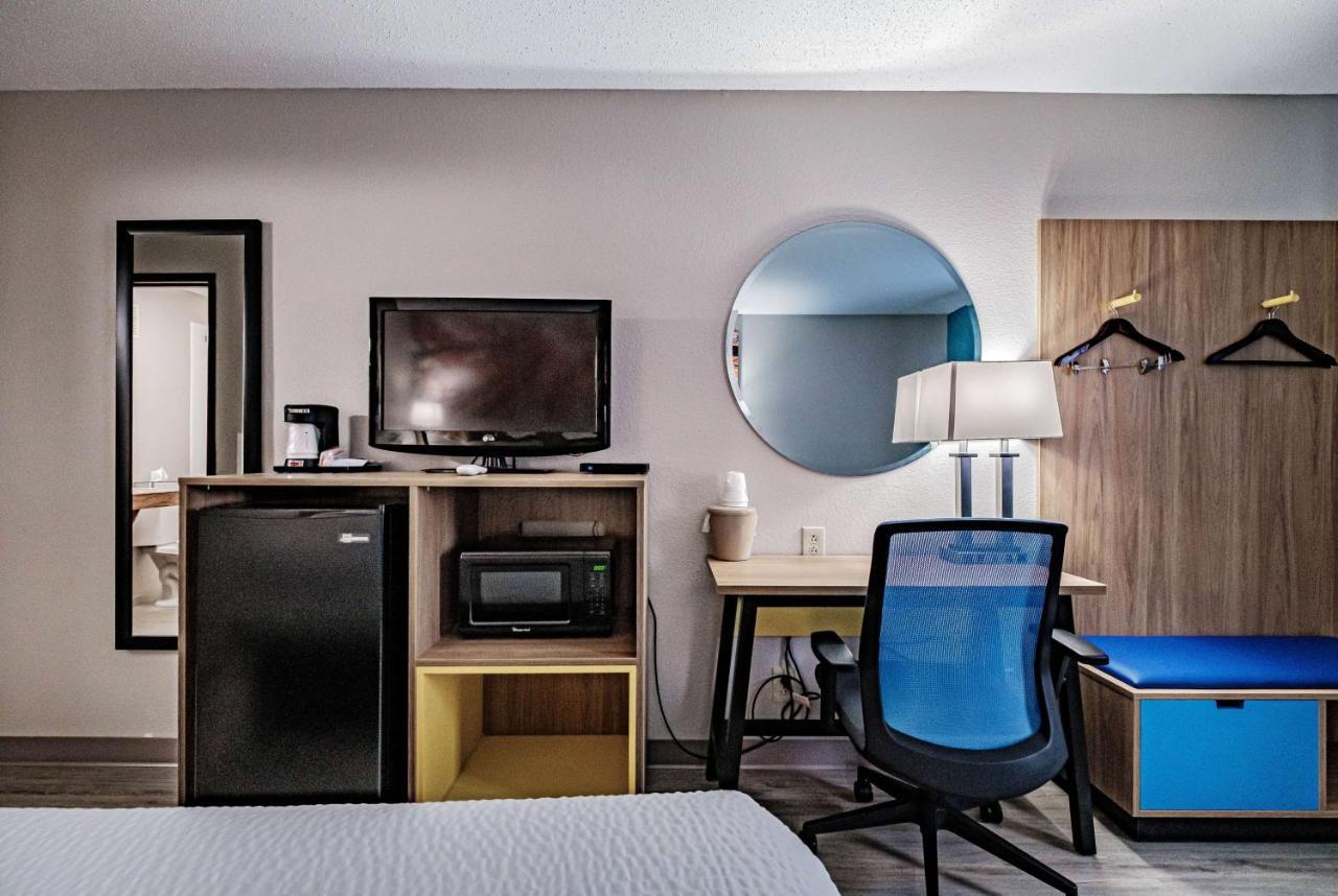 Days Inn By Wyndham Brunswick Bath Area Eksteriør billede